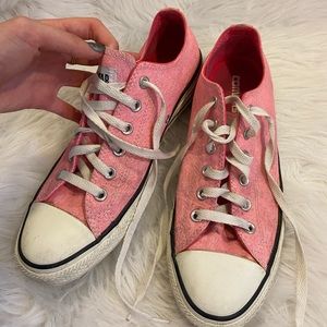 Light pink converse